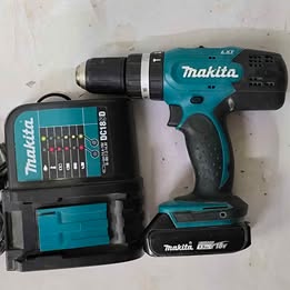 Atornillador Makita pila y cargador