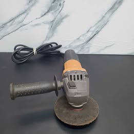 ESMERIL TRUPER CON MANILLAR Y DISCO MODELO ESMA-4-1/2A9