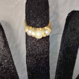 Anillo con perlas 10k p 4.2gr