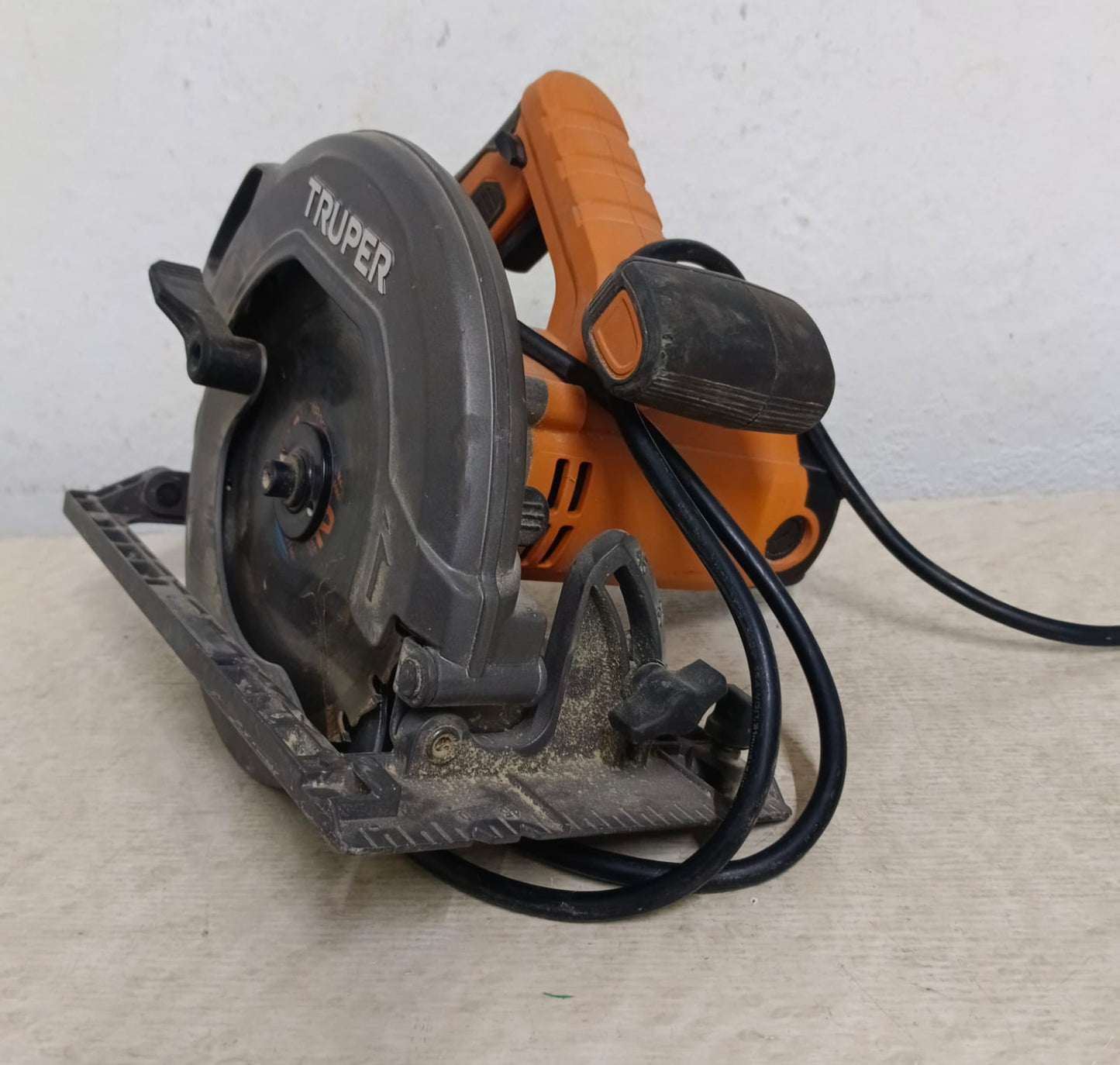 sierra circular TRUPER sici-7a1, usado