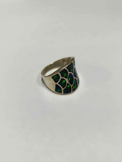 ANILLO CON DETALLES VERDES .925 6.5g