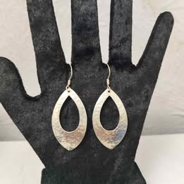 Aretes de plata tipo hoja