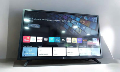 Pantalla Smart LG 32" patitas y control