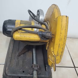 CORTADORA DE METAL DEWALT MODELO D28730-B3 CON DISCO
