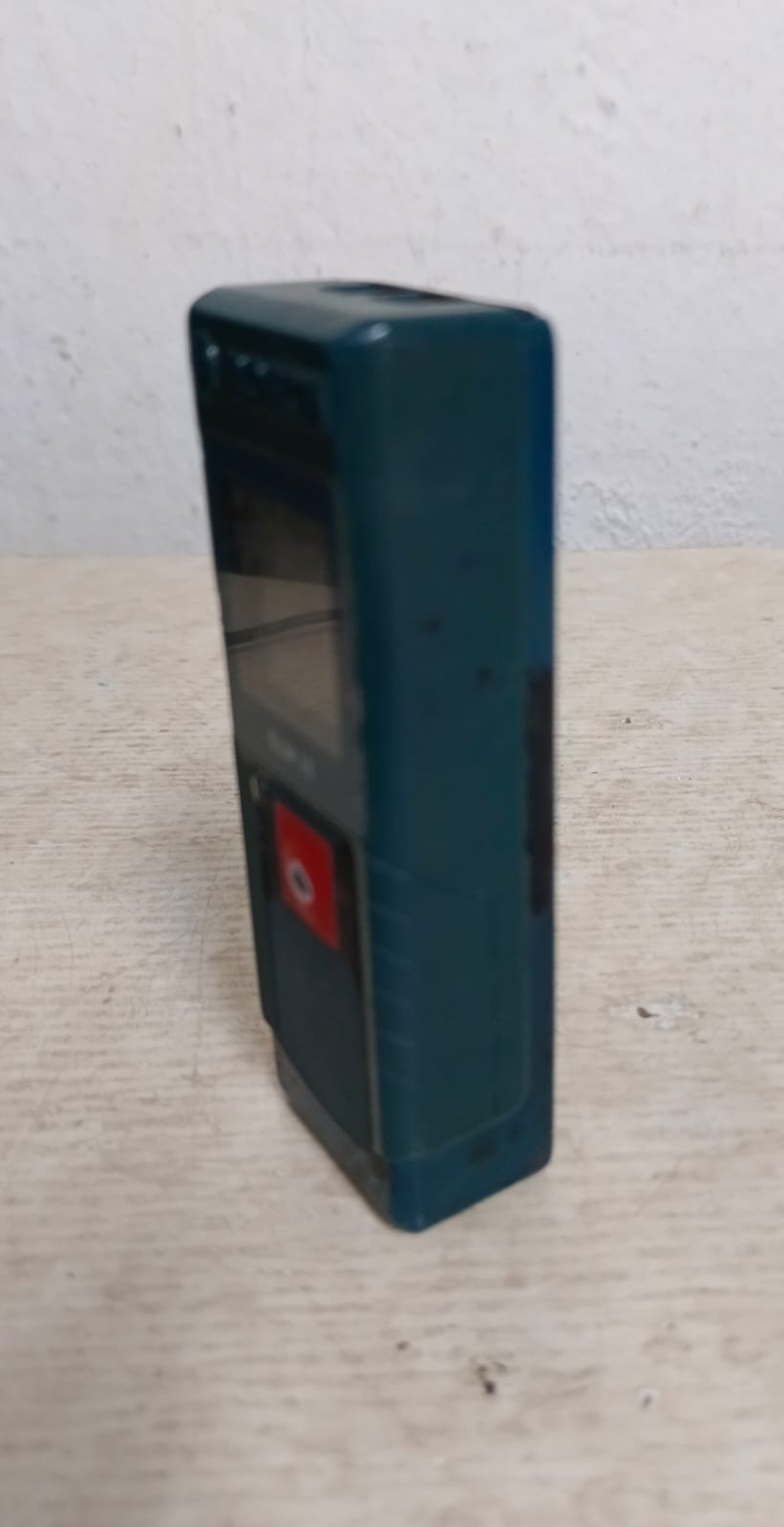 Nivel Laser rojo BOSCH glm 15, usado