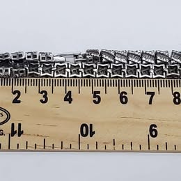 PULSERA DE PLATA CON PESO DE 19.6 GRAMOS CON 20 CM DE LONGITUD