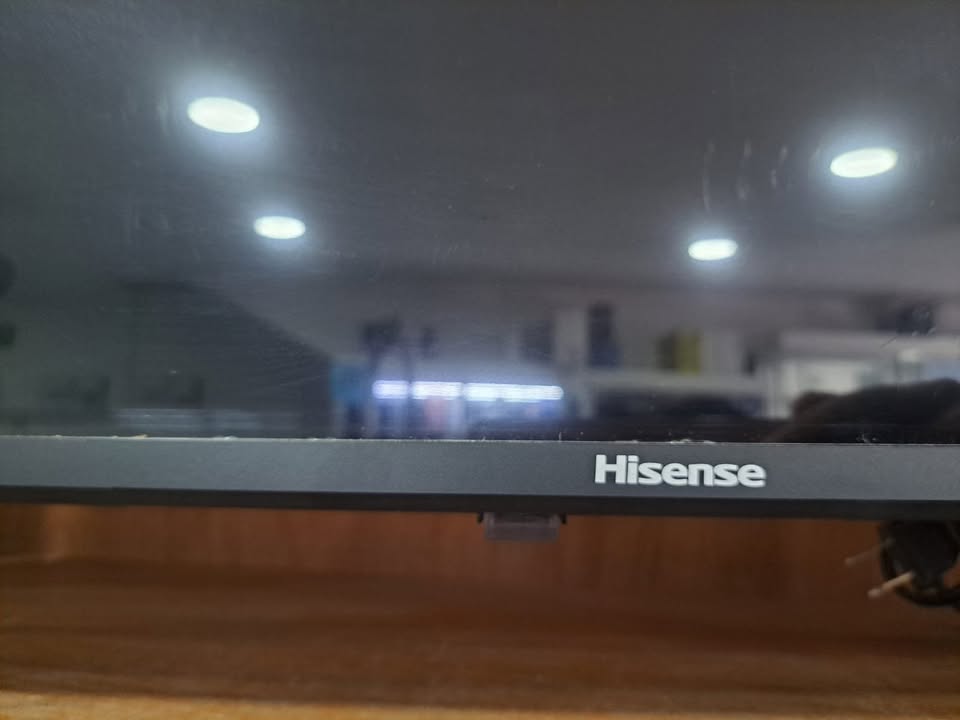 Pantalla Hisense 40H4030F4 40 pulg.