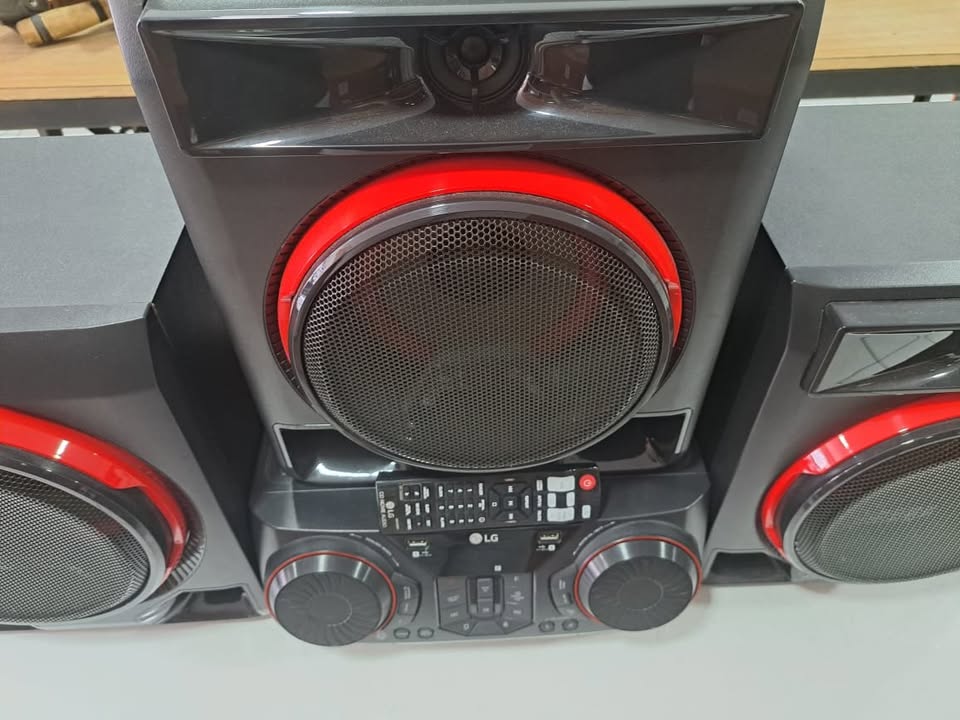 Minicomponente LG, 3 Bocinas con control
