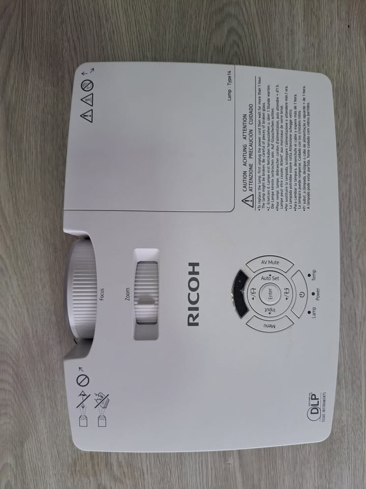 📽✨ Proyector Ricoh PJ X2240 ✨📽️