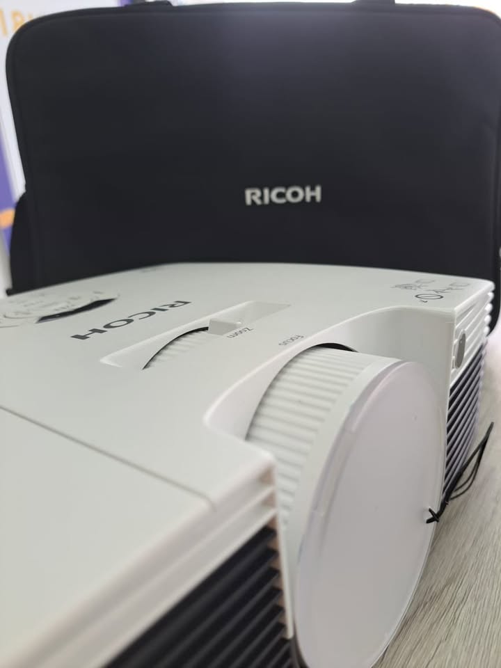 📽✨ Proyector Ricoh PJ X2240 ✨📽️