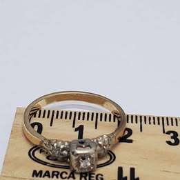 💍 ANILLO DE ORO DE 10 KILATES CON PESO DE 3.1 GRAMOS DEL NUMERL 10.5