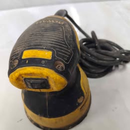 Lijadora cuadrangular Dewalt