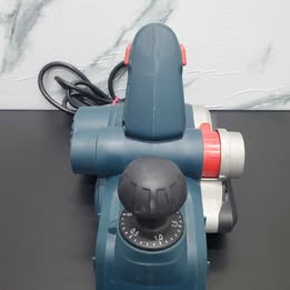 CEPILLO ELECTRICO BOSCH CON NAVAJAS Y SIN BOLSA PARA FILTRO