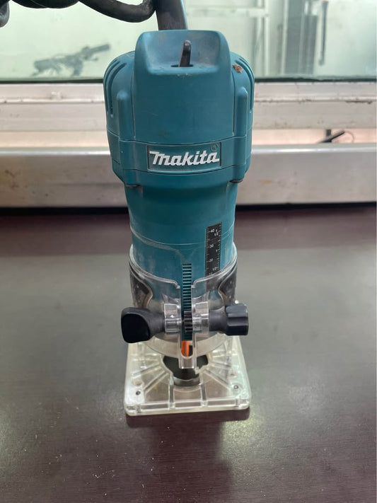 Router Makita Original | Precisión y Potencia-Usado