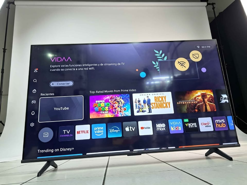 PANTALLA HISENSE SMART TV 55 PULGADAS CON CONTROL.