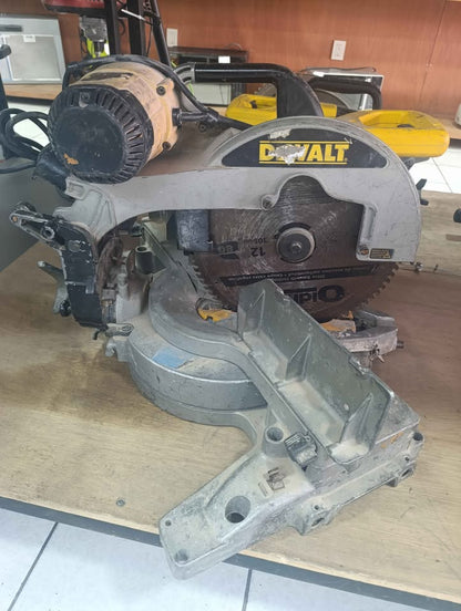 Sierra ingleteadora Dewalt USADA