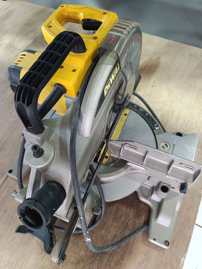 Sierra inglete DeWalt DW714