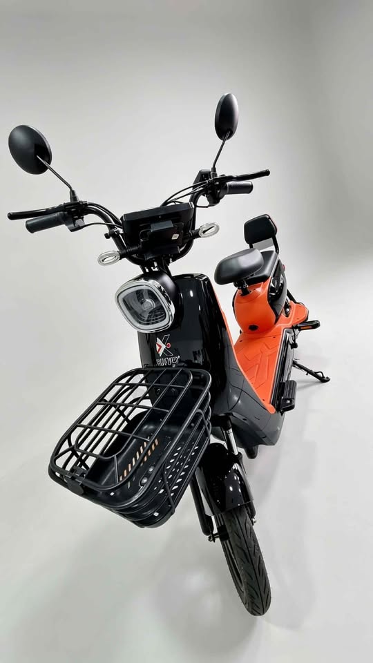 Bicicleta eléctrica kiwo cargador y juego de llaves