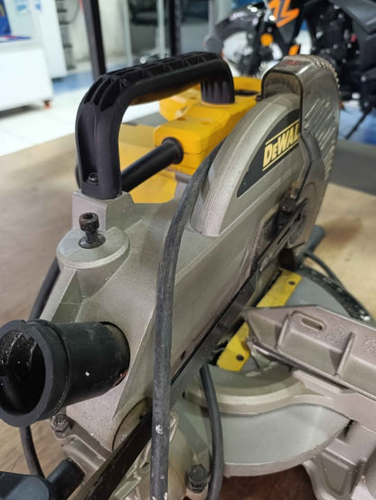 Sierra inglete DeWalt DW714