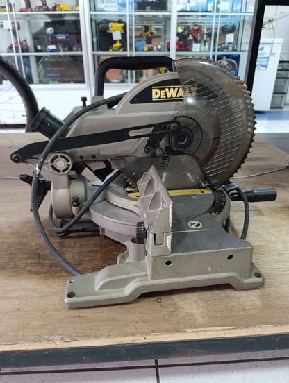 Sierra inglete DeWalt DW714