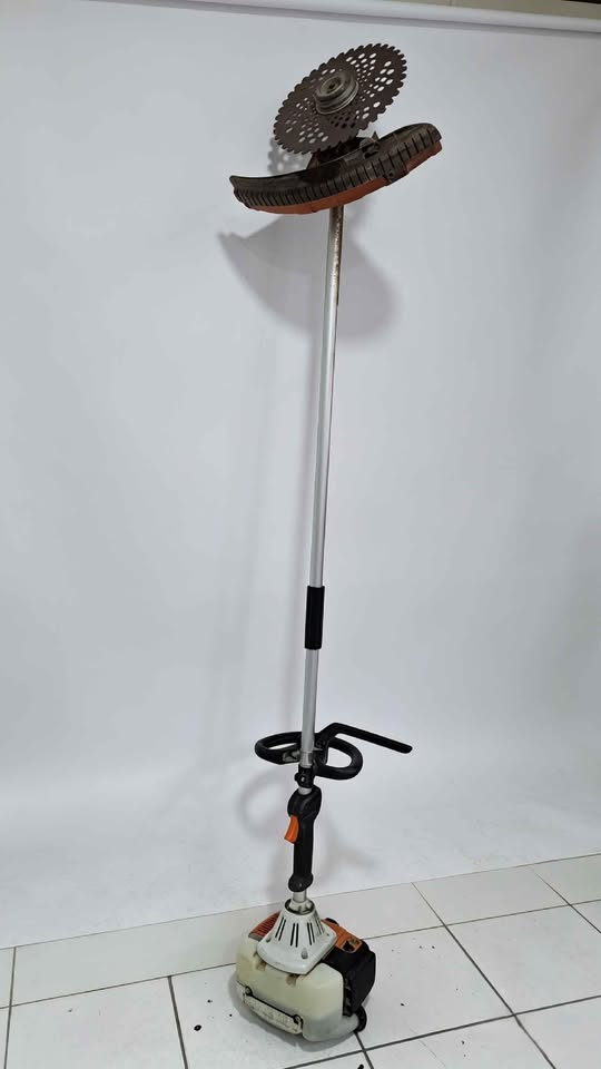 DESBROZADORA STIHL MOD. FS120R