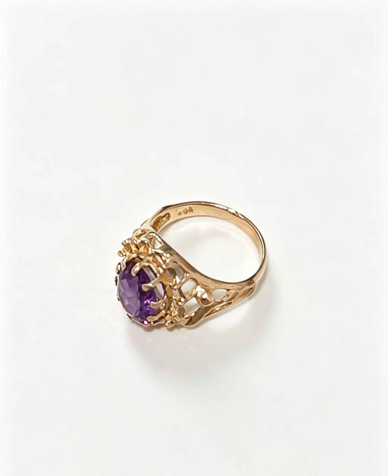 Oro anillo piedra morada 8k 2.3grs