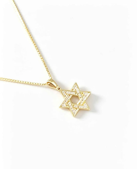 Oro Cadena y Dije estrella 💫 3.7 grms