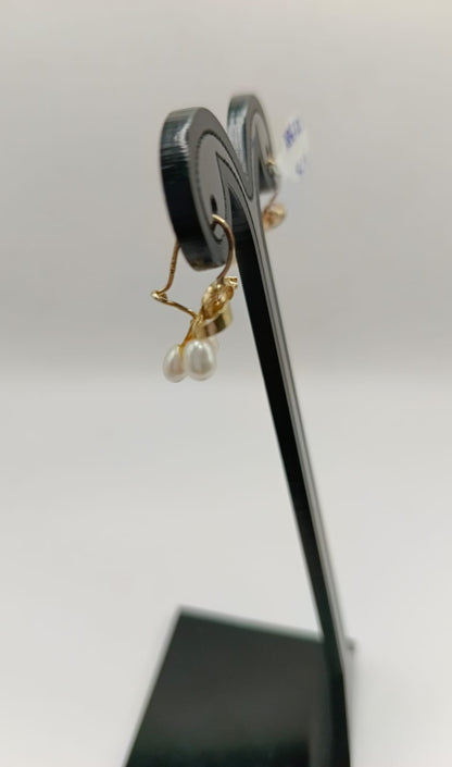 Aretes con perlas ORO 10k peso 1.5gr, usado