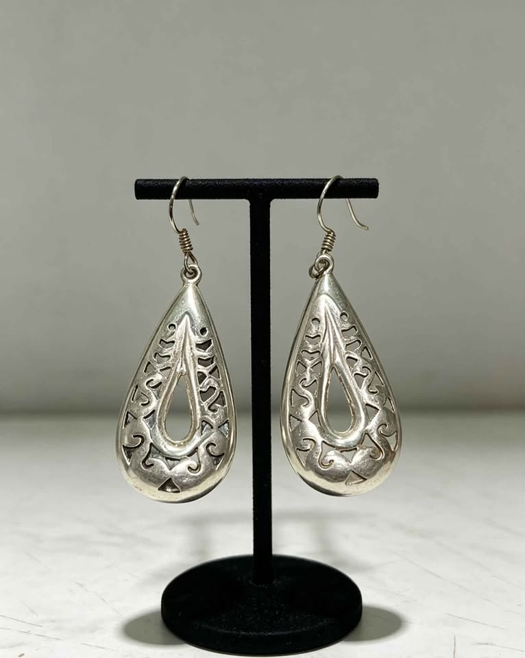 ✨ Plata Par de Aretes con Greca .925 – 4.6 g ✨