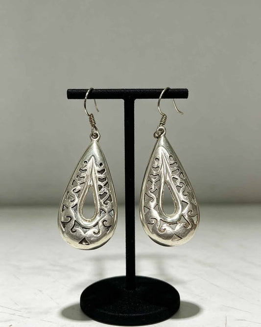 ✨ Plata Par de Aretes con Greca .925 – 4.6 g ✨