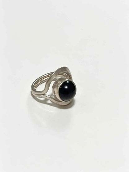 ✨ Plata Anillo con Piedra Sintética Negra .925 – 4.9 g ✨