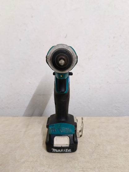 Kit de taladros inalambricos MAKITA con cargador, usado