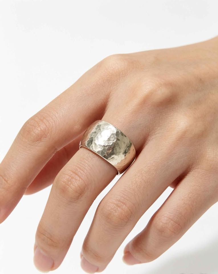 Plata anillo medio alto cpn grecas .925 peso 9g