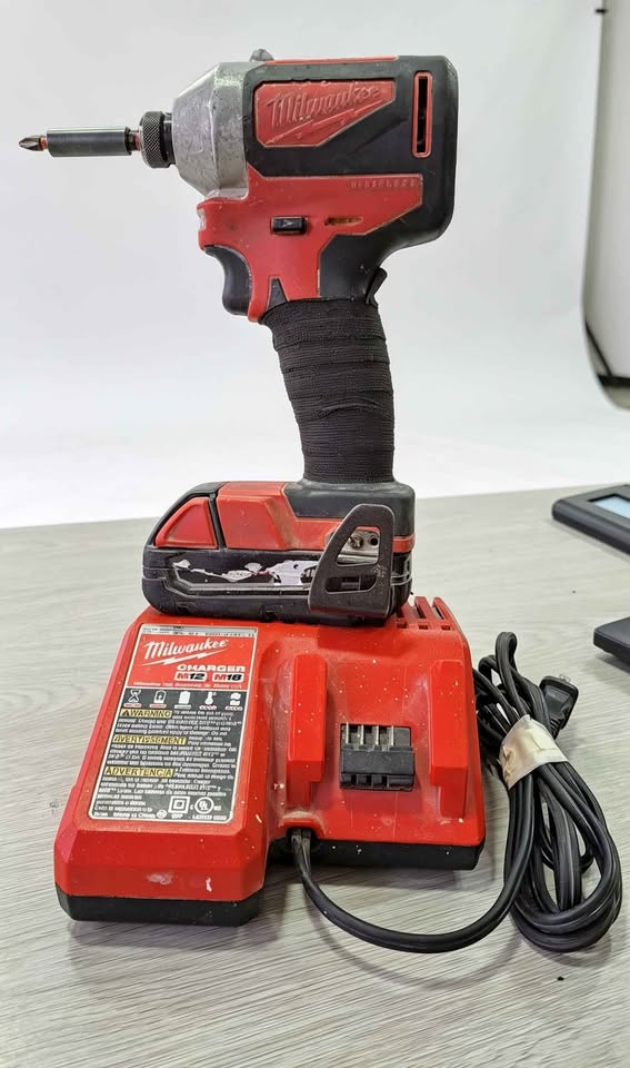 TALADRO MILWAUKEE M18