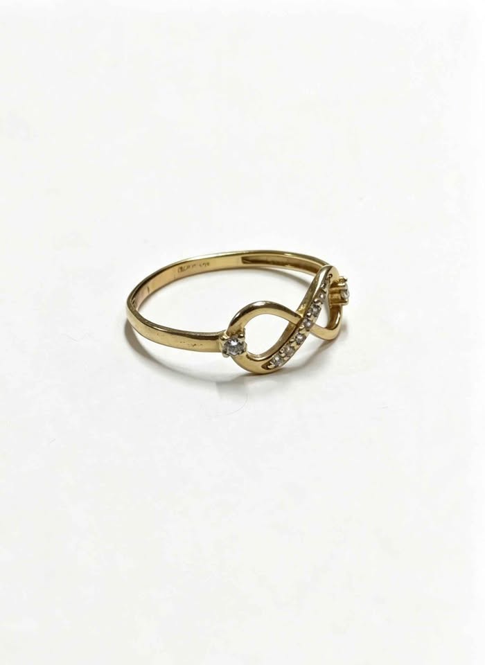 Oro Anillo Infinito 10K Peso 1.2 Gramos Usado