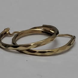 ✨ ARETES DE ORO 10K | 0.6 Gramos ✨