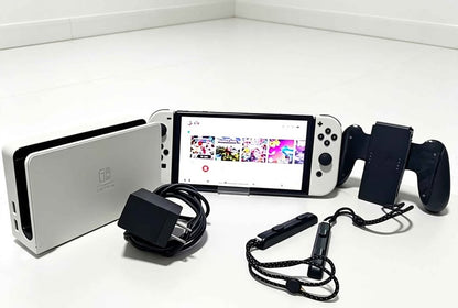 Consola nintendo SWITCH OLEd y accesorios usado