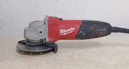 Esmeril MILWAUKEE 6130-33