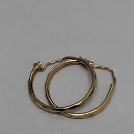 ✨ ARETES DE ORO 10K | 0.6 Gramos ✨