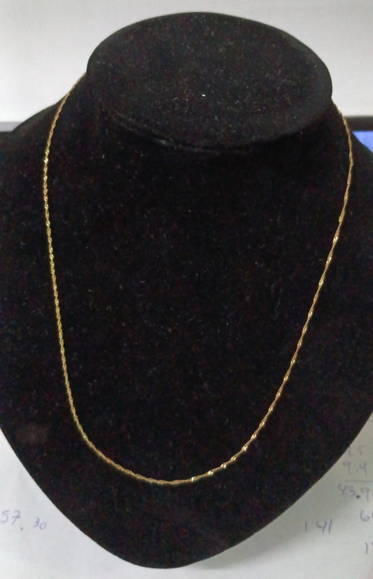Cadena delgada ORO 10k peso 1.3gr, usado