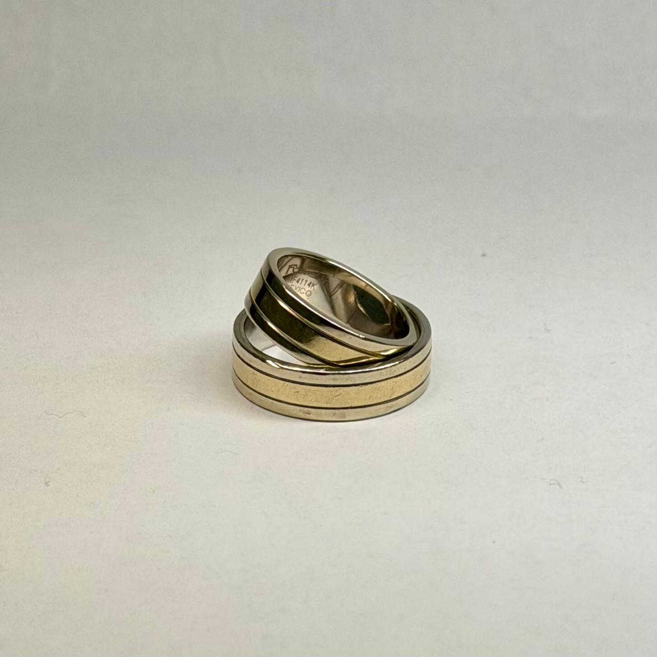 💍💛✨ Par de Anillos de Matrimonio de Oro 10K | 6.4 Gramos | Tallas 10.5 y 5.5 ✨💛💍