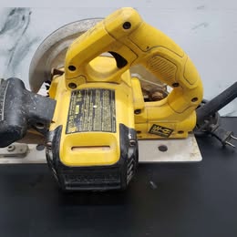 🔥 SIERRA CIRCULAR DEWALT DWE575-B3 CON DISCO DE CORTE 🔥