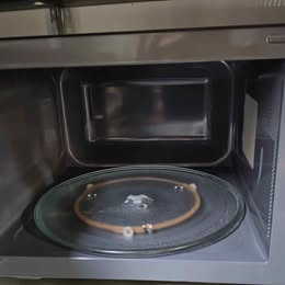 Horno de microondas oster