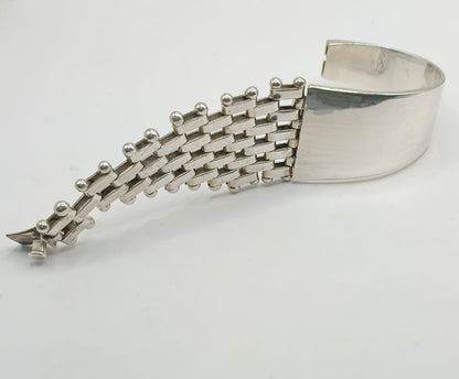 Pulsera con diseño PLATA 925 peso 78.1gr, usado