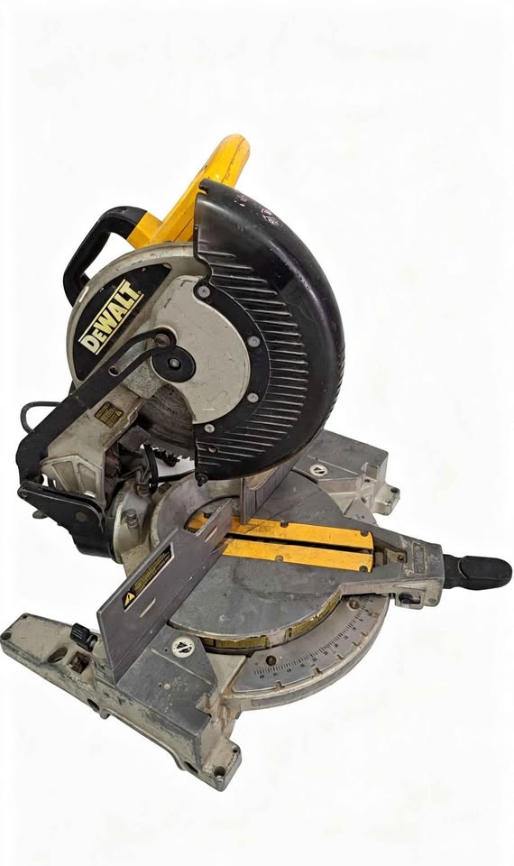 SIERRA INGLETE DEWALT