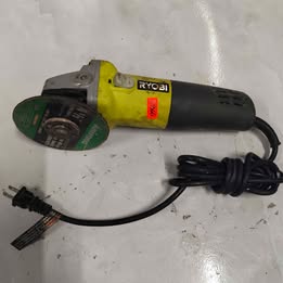 Mini esmeril Ryobi con disco