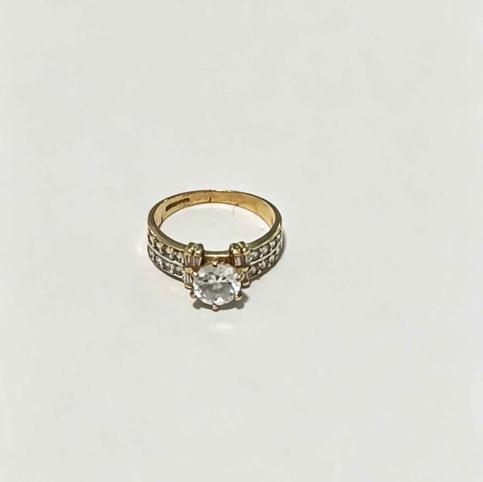 Oro anillo 10k 2.9g