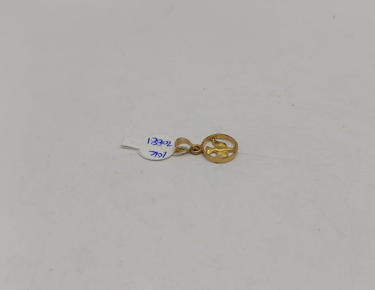 Dije de paloma ORO 10k peso .9gr, usado