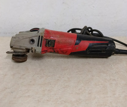 Esmeril MILWAUKEE 6117-33d, usado