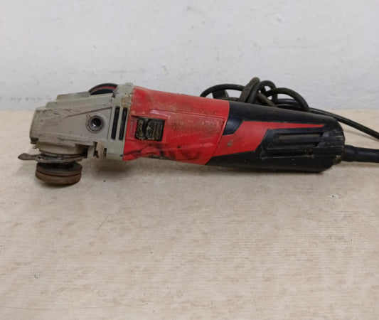 Esmeril MILWAUKEE 6117-33d, usado